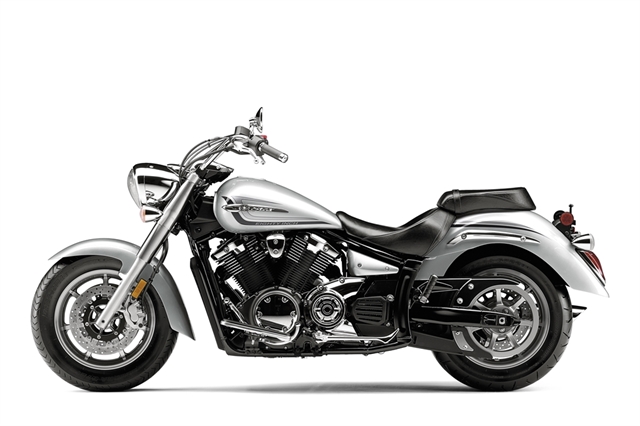 2015 Yamaha V Star 1300 in Enfield, Connecticut - Photo 11