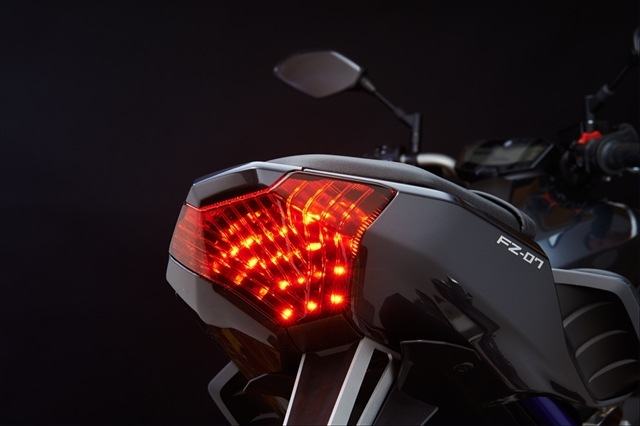 2015 Yamaha FZ-07 in Marietta, Ohio - Photo 22