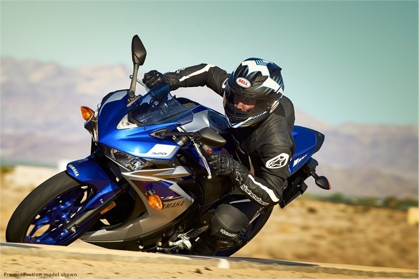2015 Yamaha YZF-R3 in Foxboro, Massachusetts - Photo 11