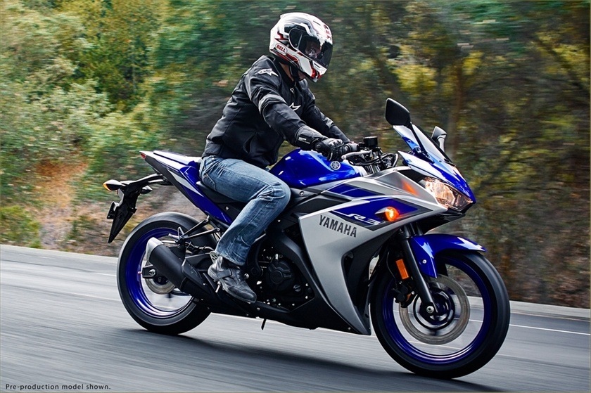2015 Yamaha YZF-R3 in Foxboro, Massachusetts - Photo 15