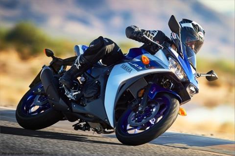 2015 Yamaha YZF-R3 in Foxboro, Massachusetts - Photo 18