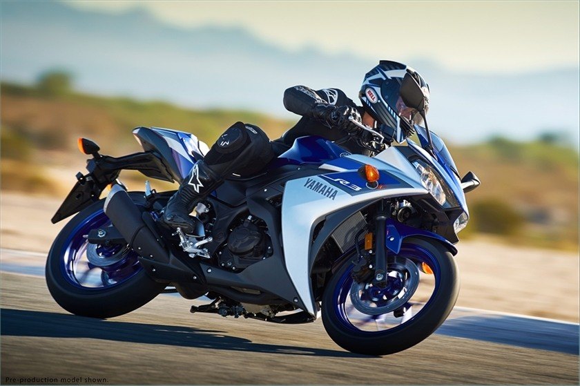 2015 Yamaha YZF-R3 in Foxboro, Massachusetts - Photo 20
