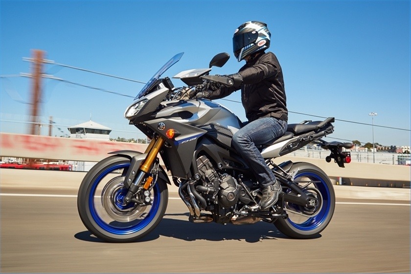 2016 Yamaha FJ-09 in Foxboro, Massachusetts - Photo 23