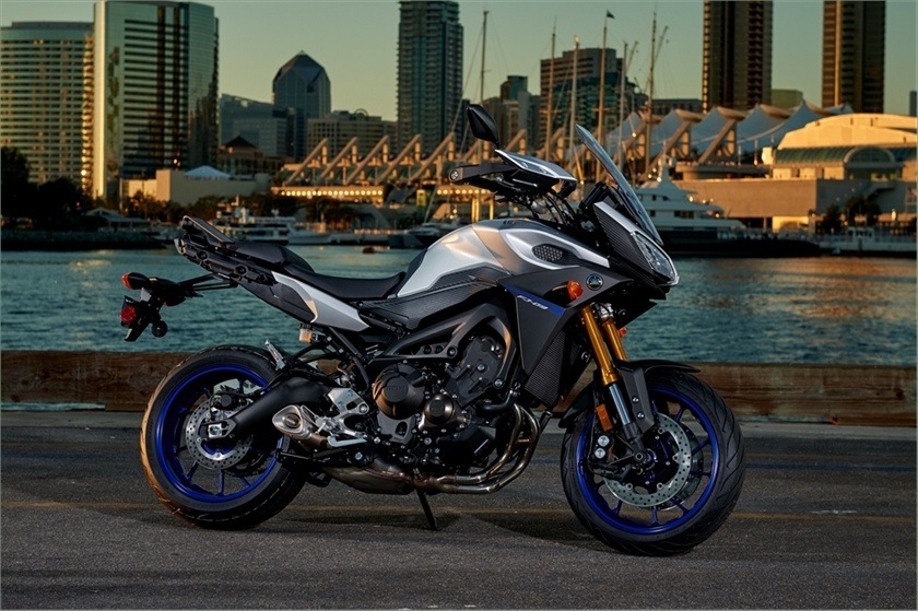 2016 Yamaha FJ-09 in Santa Maria, California - Photo 5