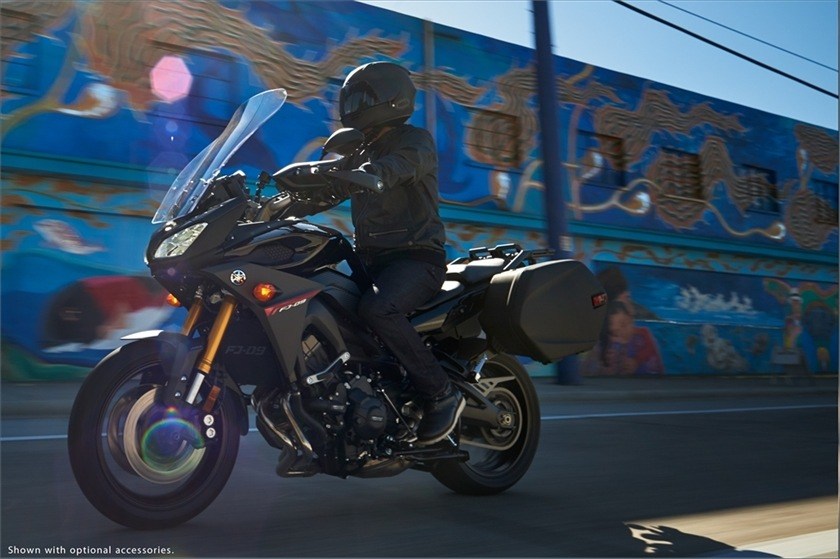 2016 Yamaha FJ-09 in Santa Maria, California - Photo 7