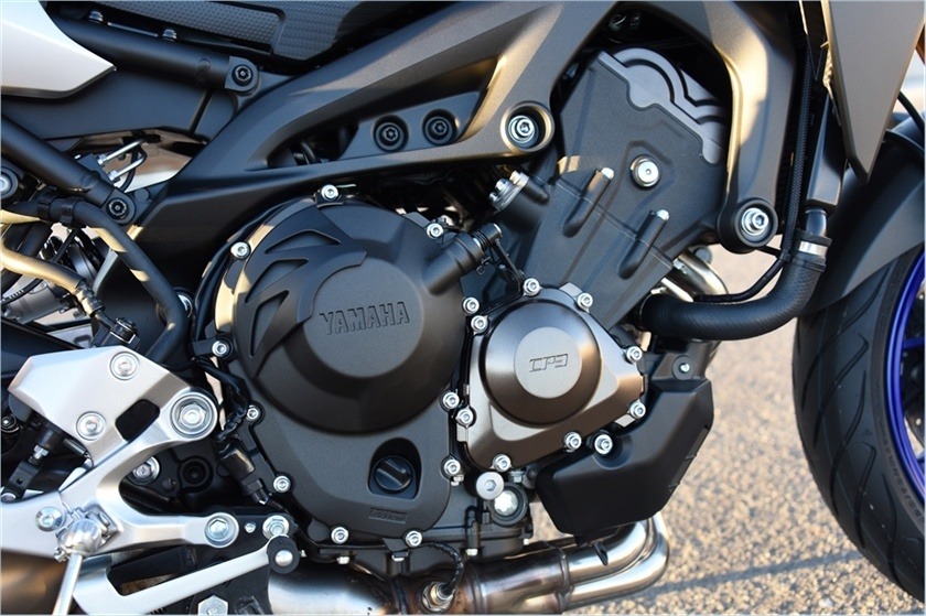 2016 Yamaha FJ-09 in Santa Maria, California - Photo 19