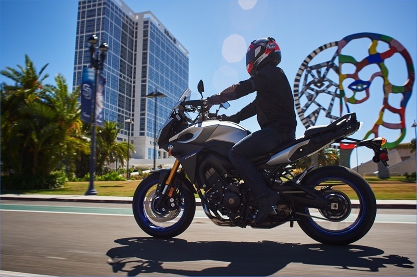 2016 Yamaha FJ-09 in Santa Maria, California - Photo 20