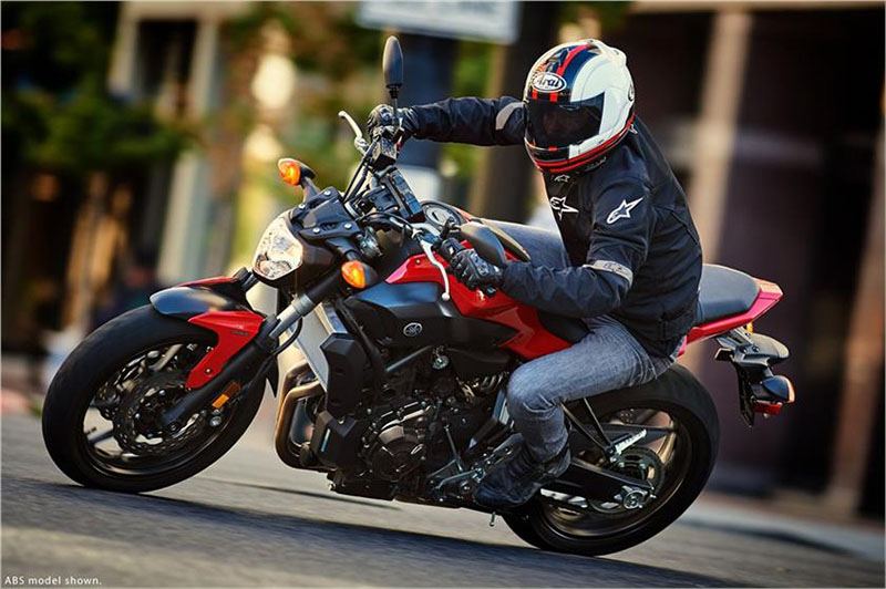 2017 Yamaha FZ-07 in Enfield, Connecticut - Photo 15