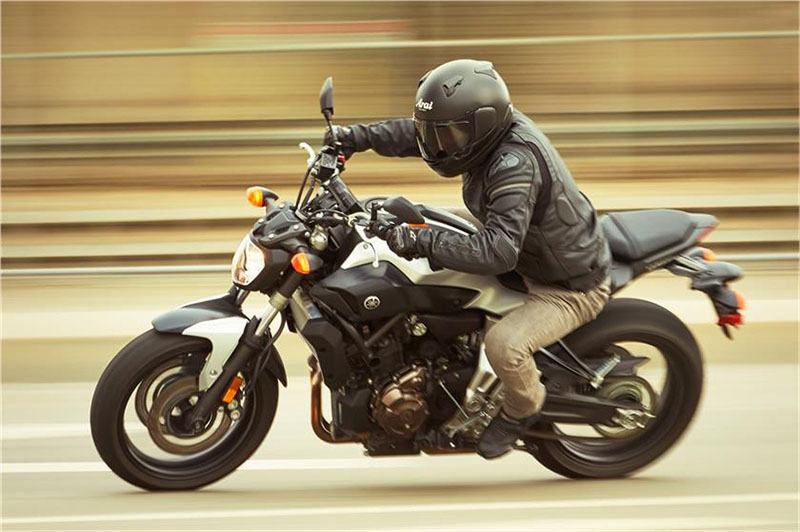 2017 Yamaha FZ-07 in Enfield, Connecticut - Photo 18