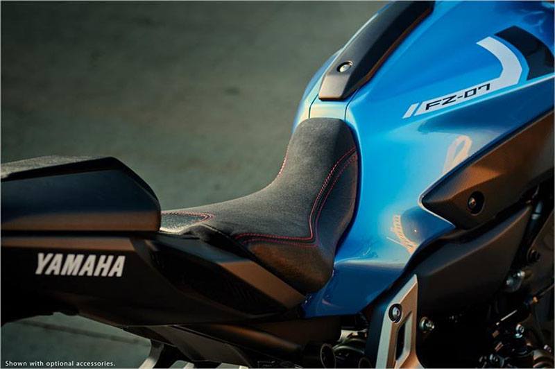 2017 Yamaha FZ-07 in Enfield, Connecticut - Photo 19
