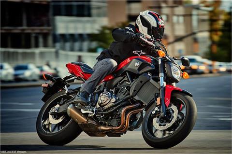 2017 Yamaha FZ-07 in Marietta, Ohio - Photo 15