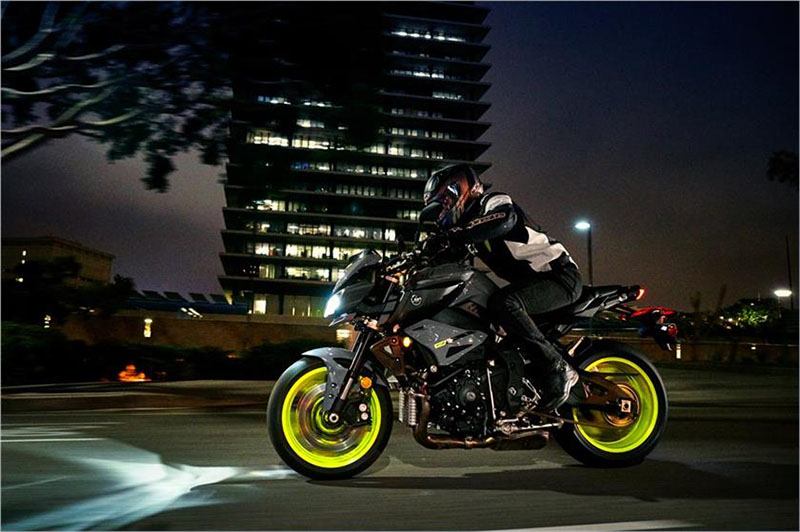 2017 Yamaha FZ-10 in Topeka, Kansas - Photo 7