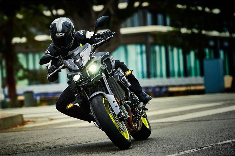 2017 Yamaha FZ-10 in Topeka, Kansas - Photo 8