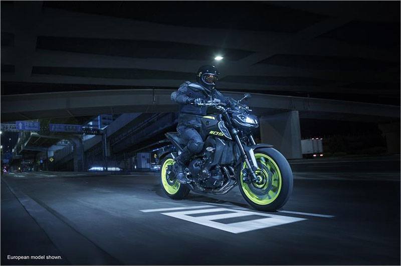 2018 Yamaha MT-09 5