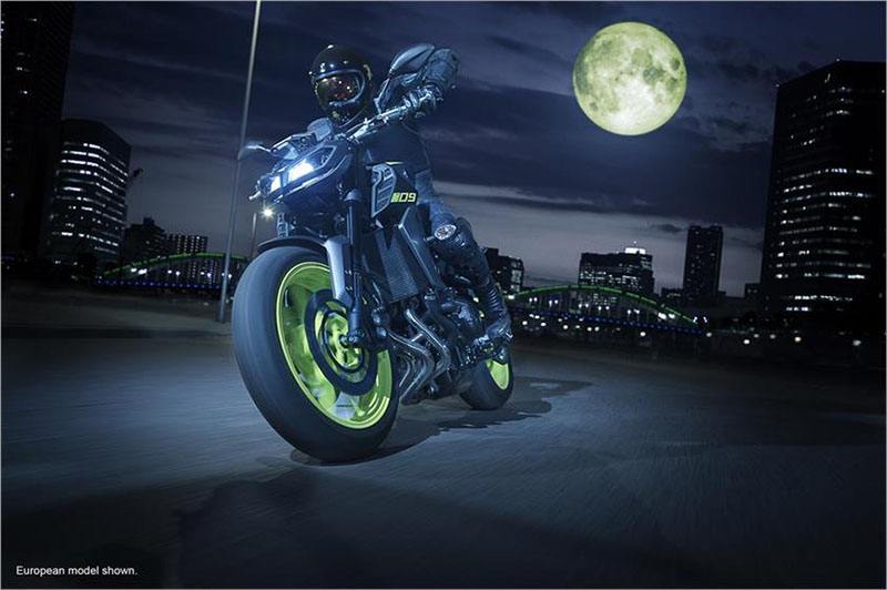 2018 Yamaha MT-09 8