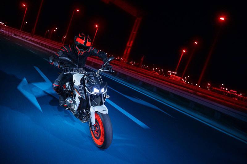 2020 Yamaha MT-09 10
