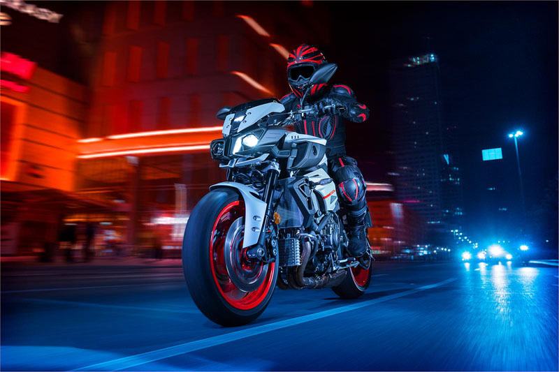 2020 Yamaha MT-10 8