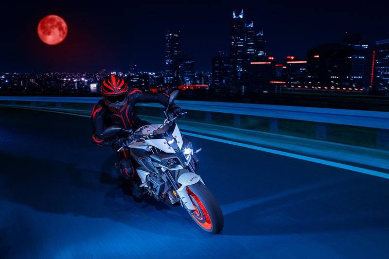 2020 Yamaha MT-10 11
