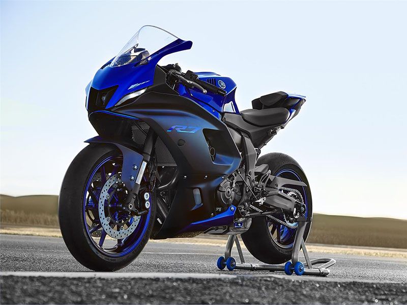 2022 Yamaha YZF-R7 5