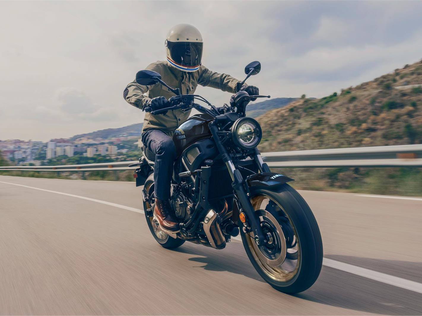 2023 Yamaha XSR700 in Long Island City, New York - Photo 10