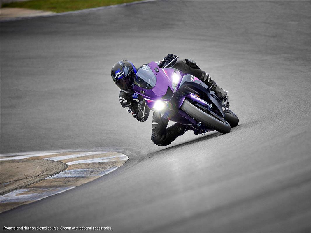 2023 Yamaha YZF-R3 ABS in Belle Plaine, Minnesota - Photo 7