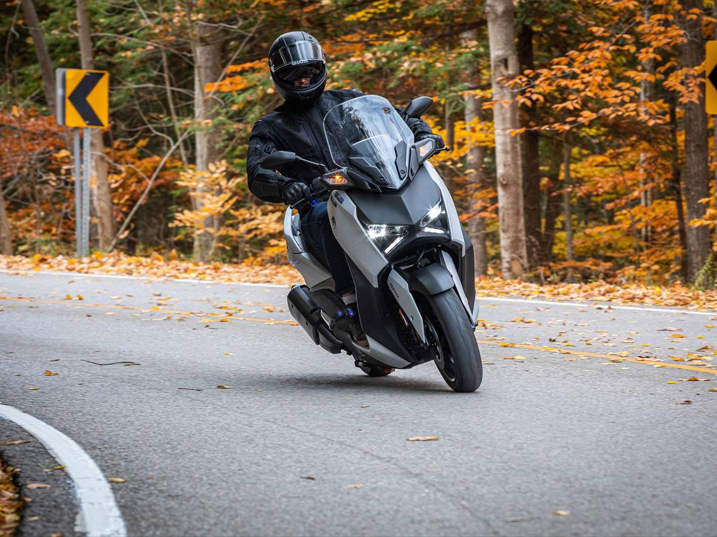 2023 Yamaha XMAX in Huron, Ohio - Photo 9
