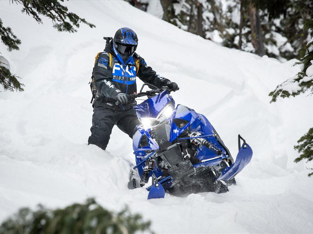 2023 Yamaha Mountain Max LE 165 in Elkhart, Indiana - Photo 10