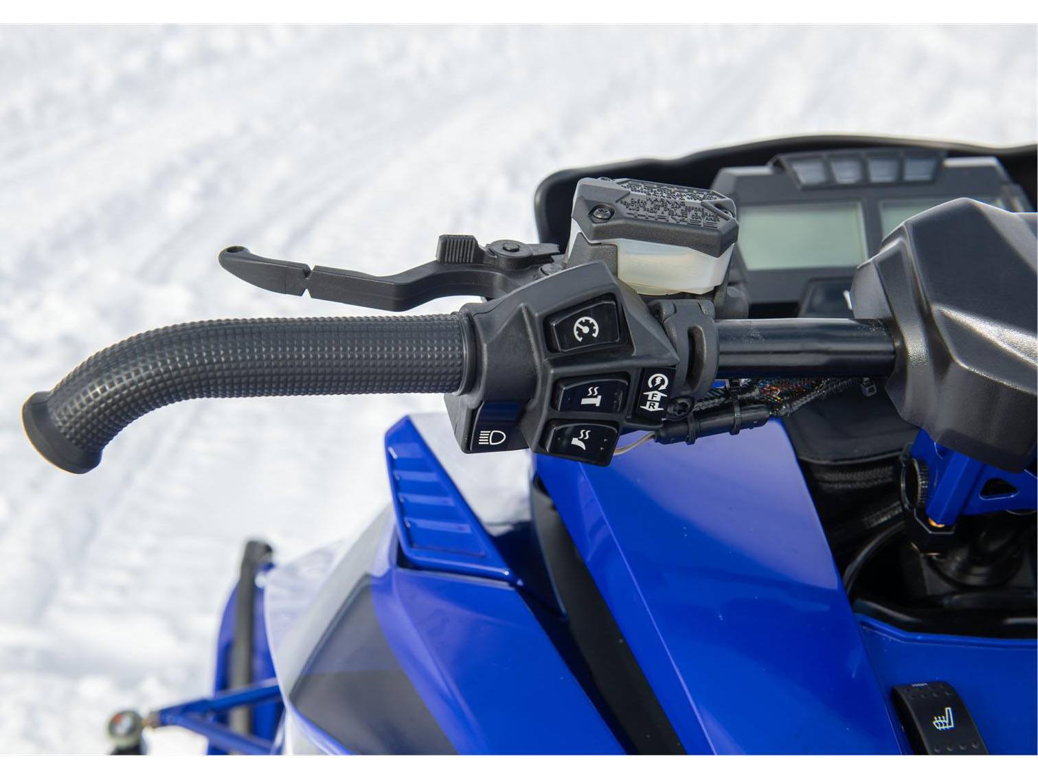 2023 Yamaha Sidewinder SRX LE EPS in Elkhart, Indiana - Photo 9