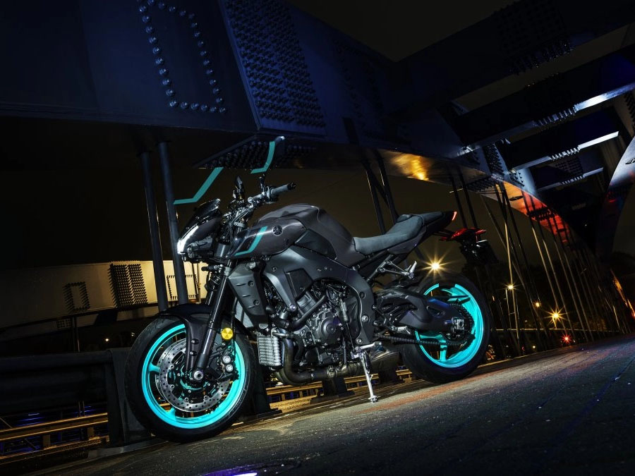2024 Yamaha MT-10 in Long Island City, New York - Photo 9
