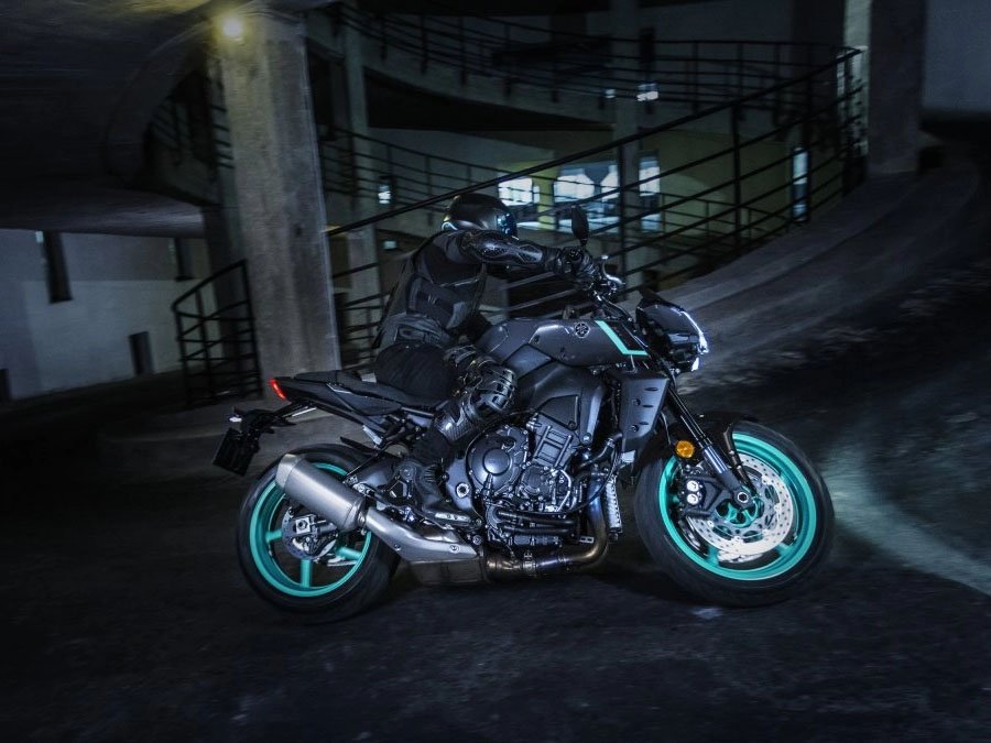2024 Yamaha MT-10 in Long Island City, New York - Photo 11