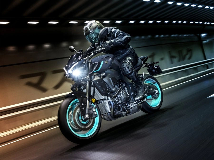 2024 Yamaha MT-10 in Long Island City, New York - Photo 14