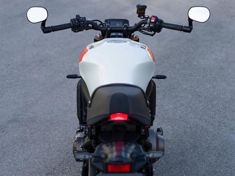 2024 Yamaha XSR900 in Long Island City, New York - Photo 13