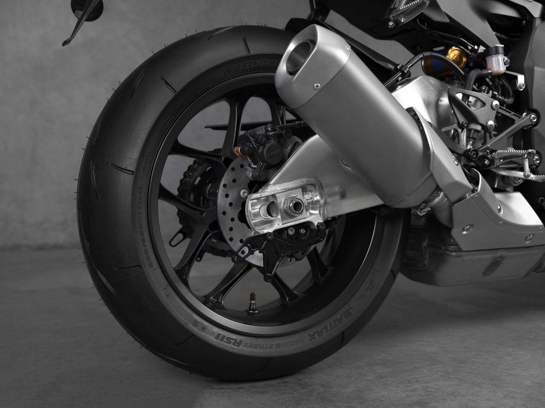 2024 Carbon Fiber Yamaha YZF-R1M Motorcycle
