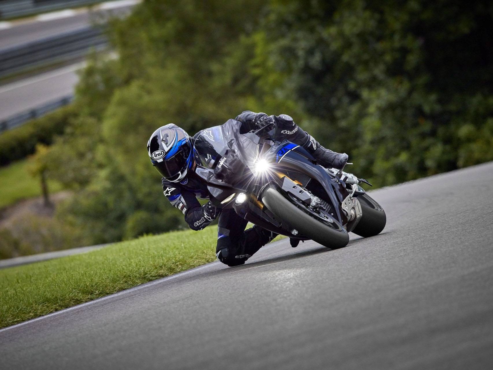 2024 Carbon Fiber Yamaha YZF-R1M Motorcycle