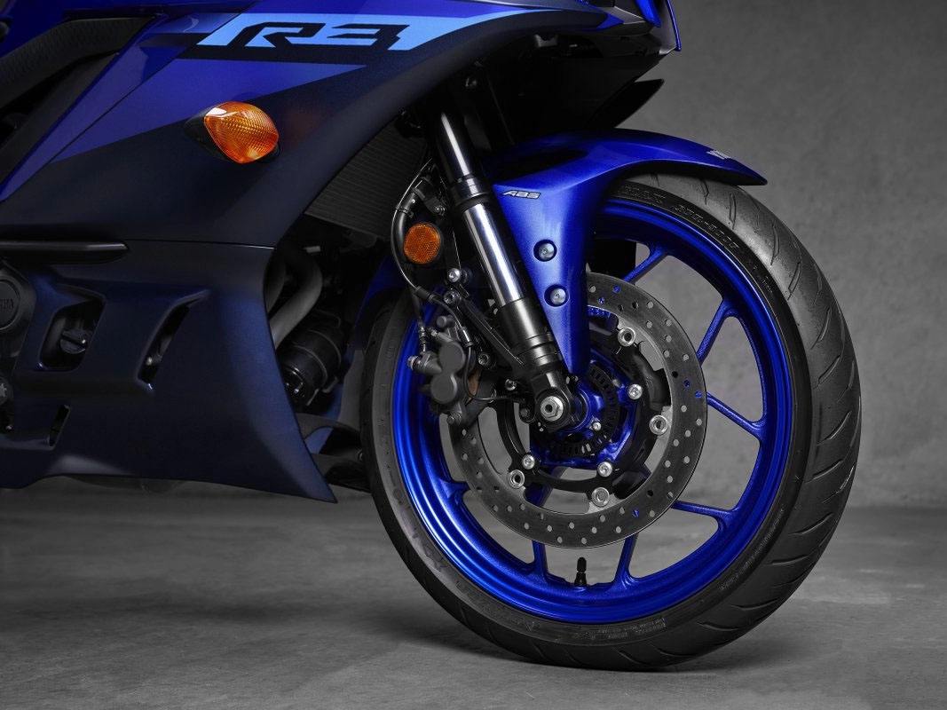 2024 Yamaha YZF-R3 in New Haven, Connecticut - Photo 11