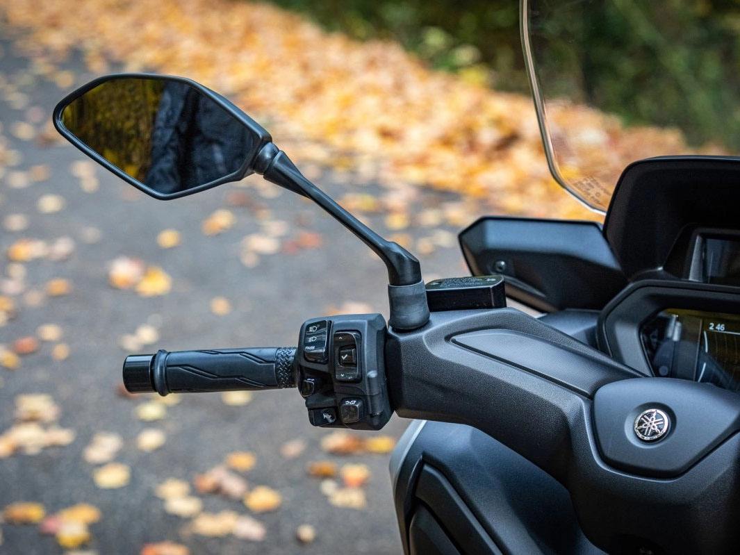 2024 Yamaha XMAX in Long Island City, New York - Photo 7