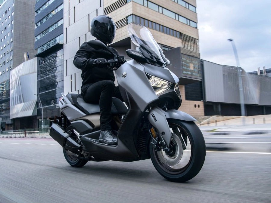 2024 Yamaha XMAX in Long Island City, New York - Photo 14
