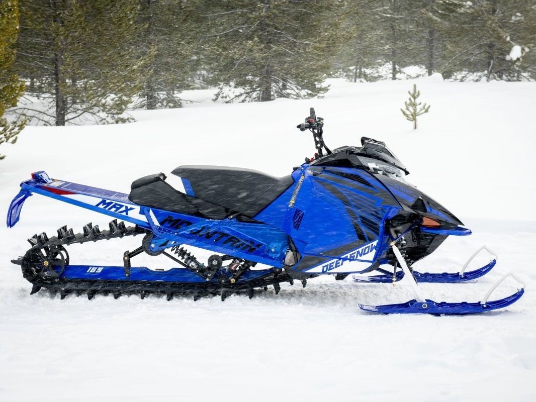 2024 Yamaha Mountain Max LE 165 in Foxboro, Massachusetts - Photo 9