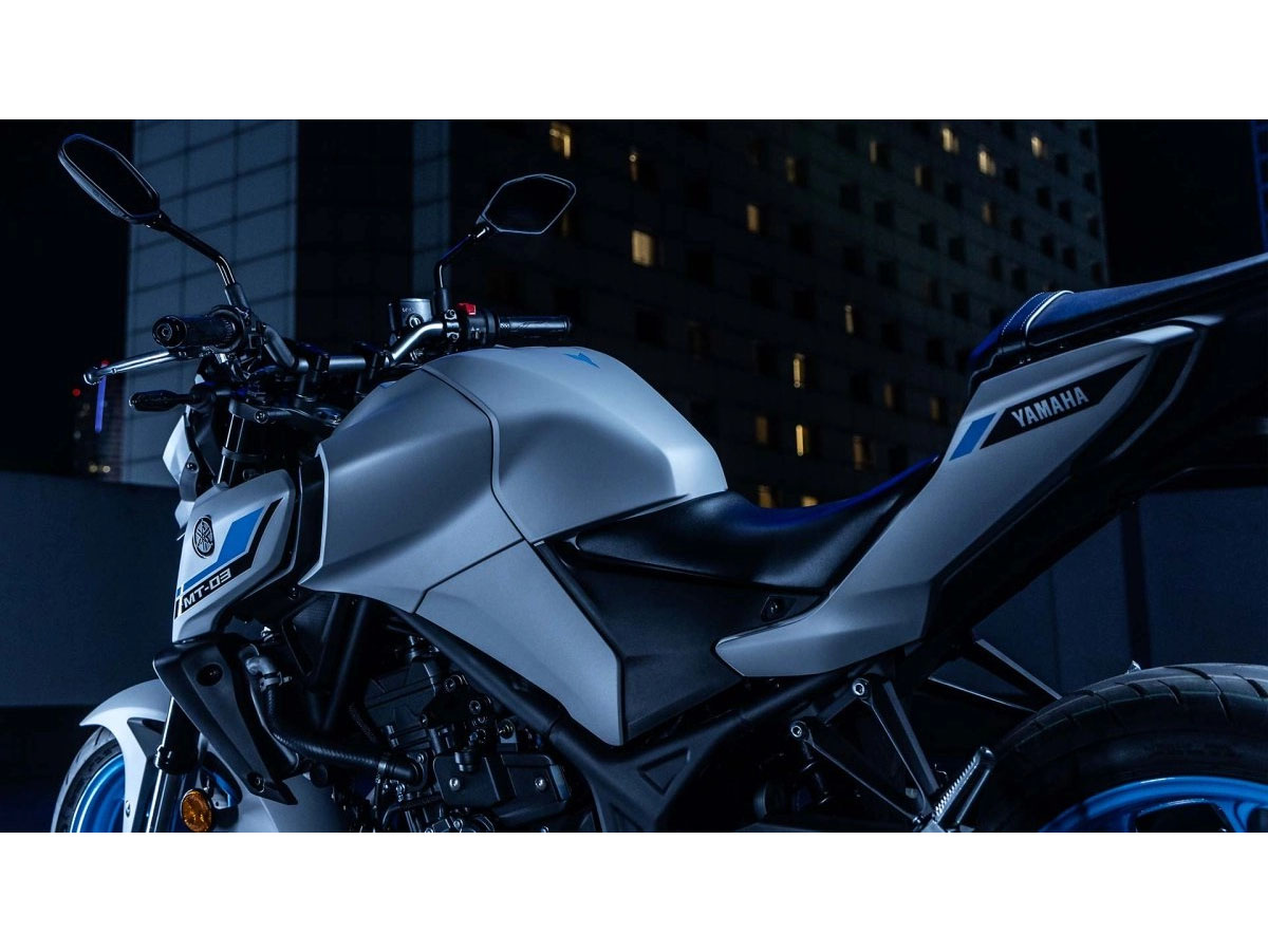 2025 Yamaha MT-03 in Long Island City, New York - Photo 10