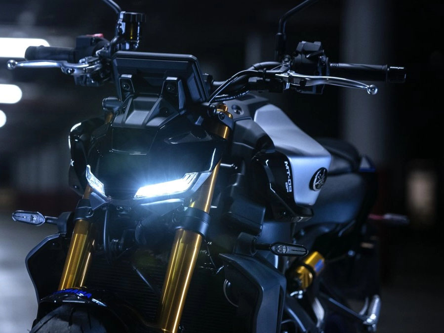 2025 Yamaha MT-09 SP in Foxboro, Massachusetts - Photo 9