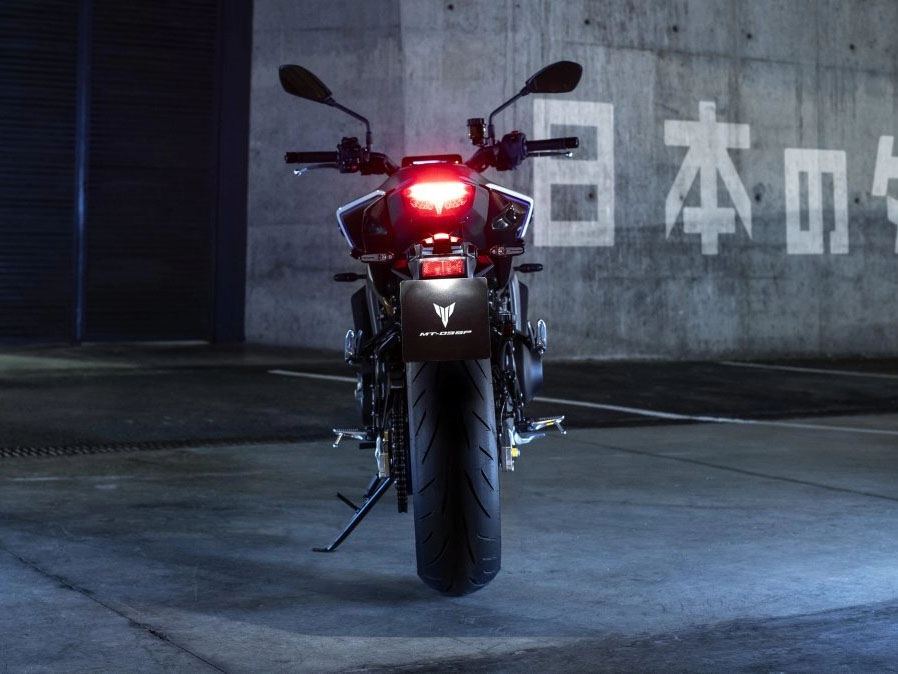 2025 Yamaha MT-09 SP in Foxboro, Massachusetts - Photo 14