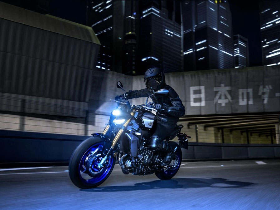 2025 Yamaha MT-09 SP in Foxboro, Massachusetts - Photo 16