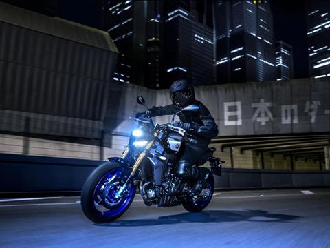 2025 Yamaha MT-09 SP in Foxboro, Massachusetts - Photo 16