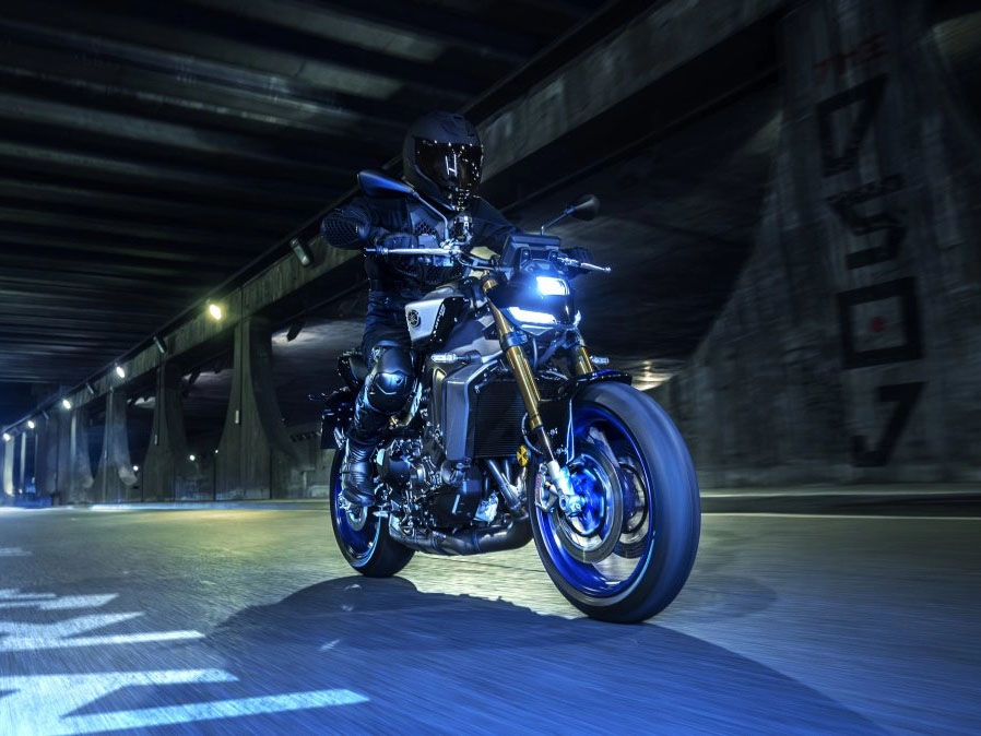 2025 Yamaha MT-09 SP in Foxboro, Massachusetts - Photo 17