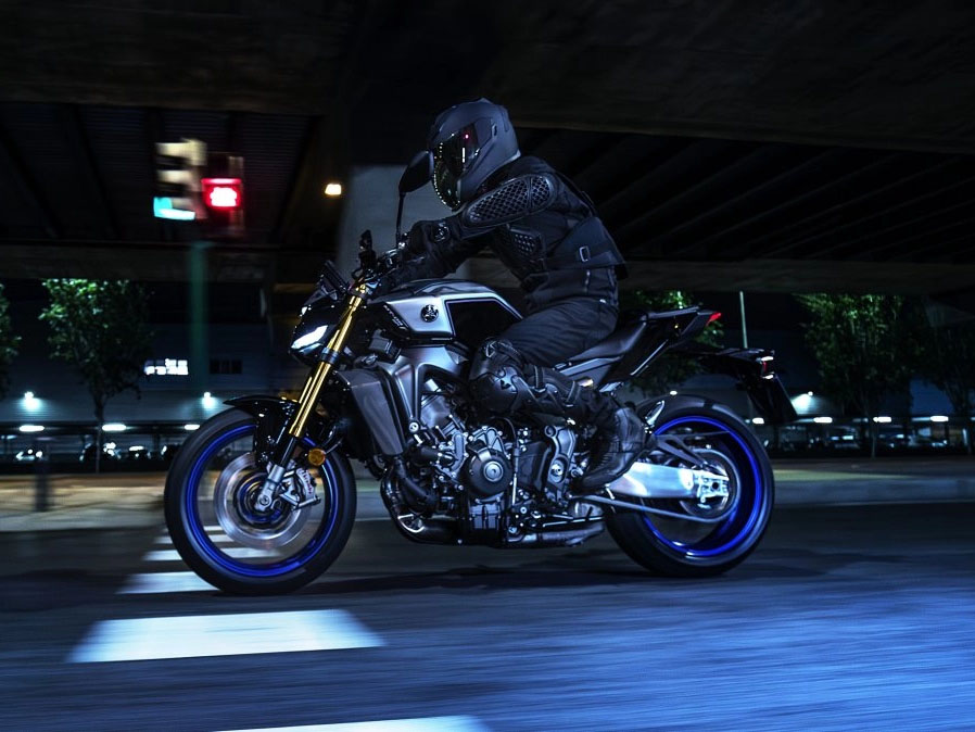 2025 Yamaha MT-09 SP in Foxboro, Massachusetts - Photo 18