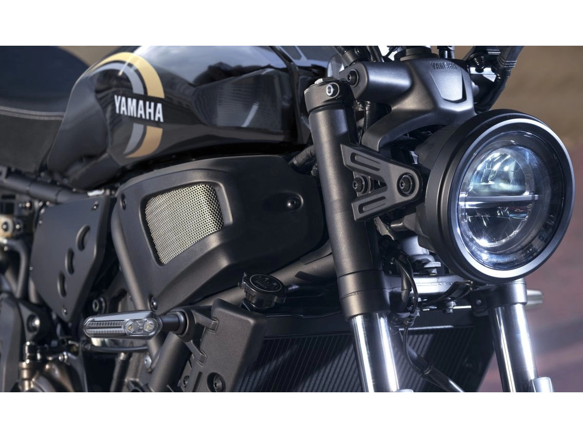 2025 Yamaha XSR700 in Miami, Florida - Photo 10