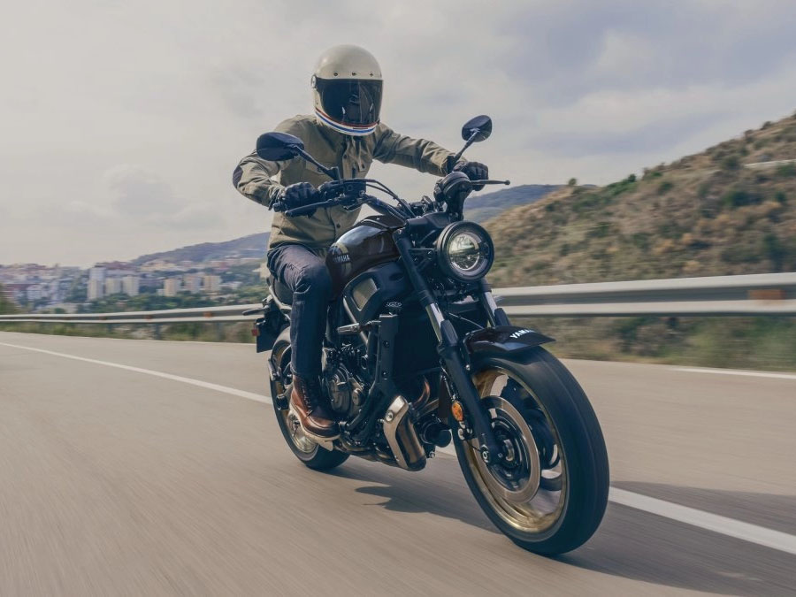 2025 Yamaha XSR700 in Eugene, Oregon