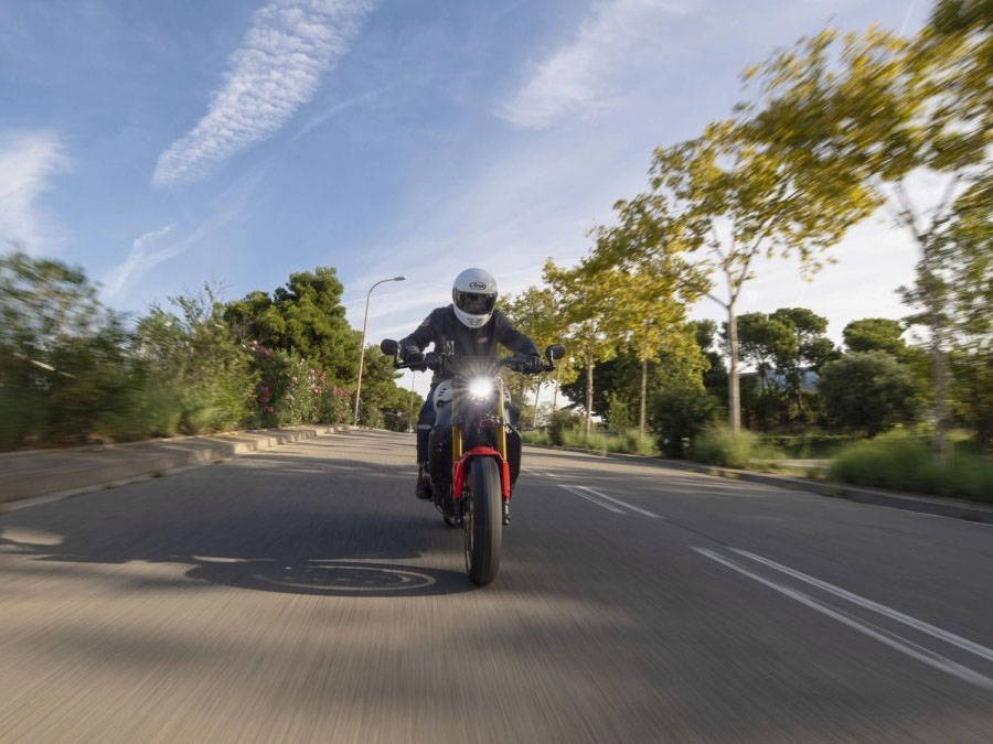2025 Yamaha XSR900 in Long Island City, New York - Photo 18