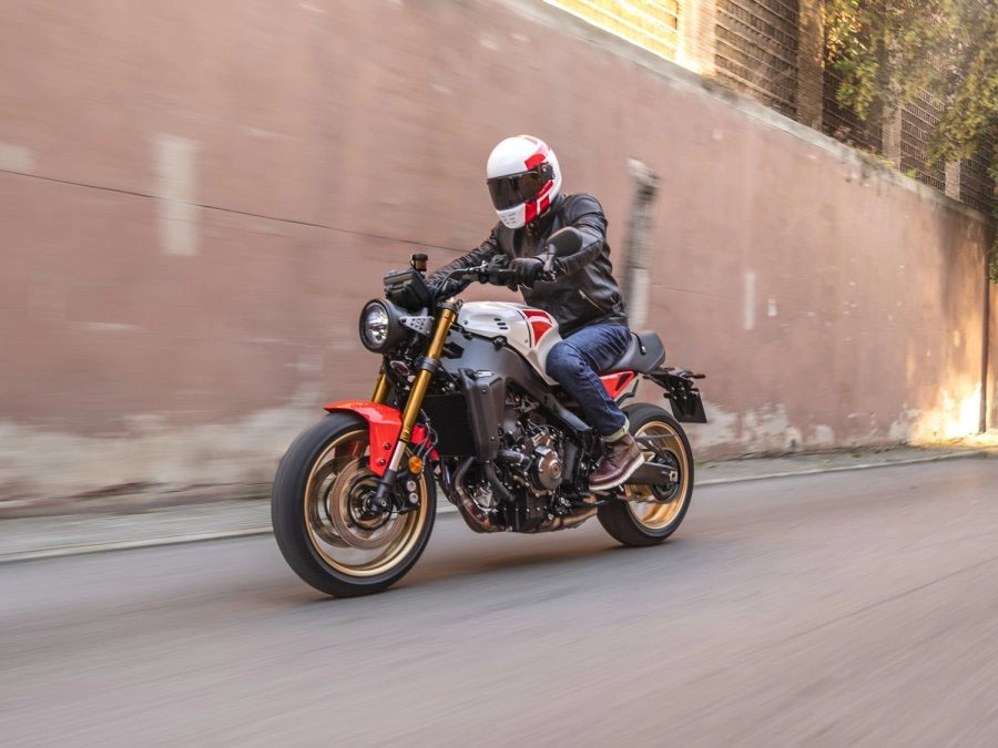 Honda xsr900 top