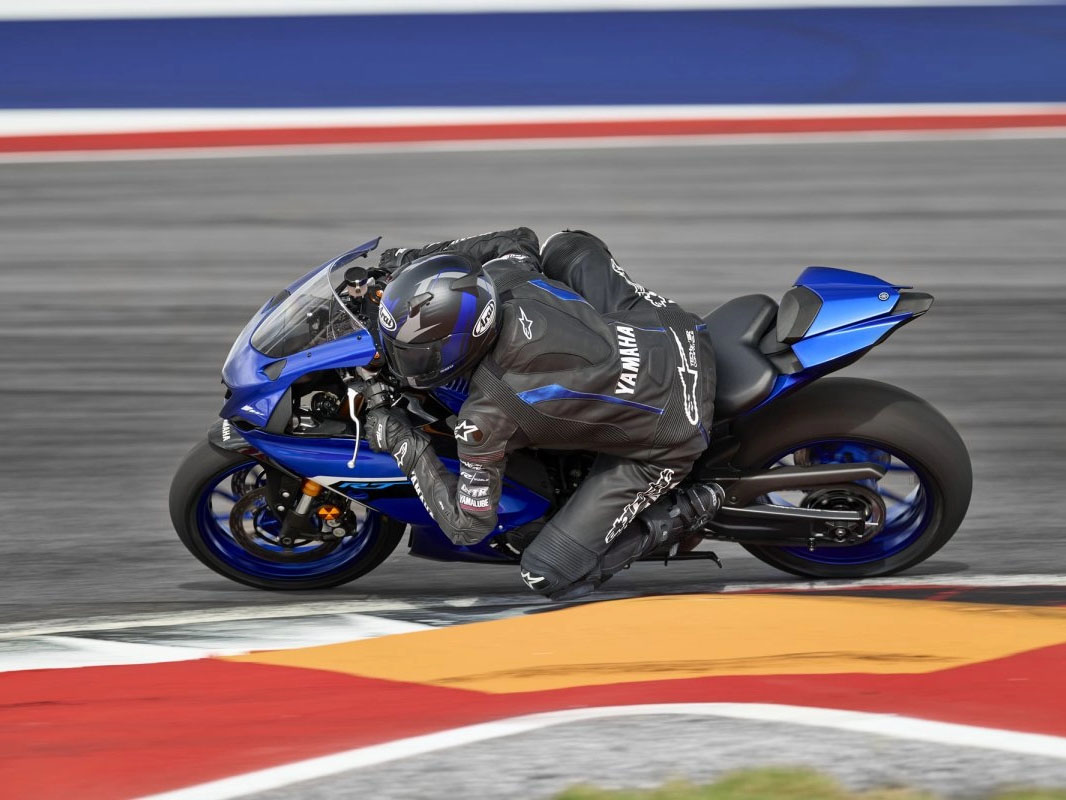 2025 Yamaha YZF-R7 in Port Washington, Wisconsin - Photo 18